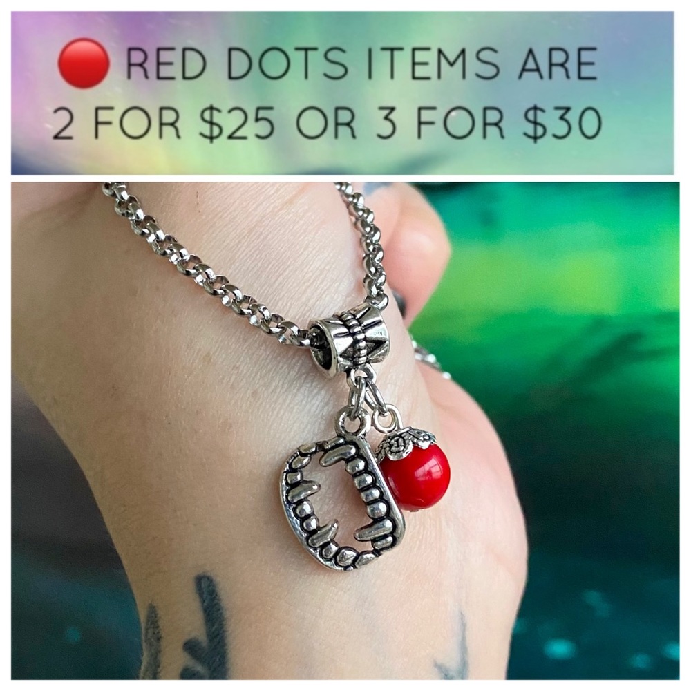 🔴 SALE ,Vampire teeth fangs & coral bead necklace